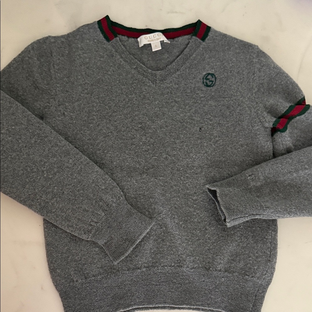 Gucci kids  Sweater in Gray with Red and Green Accents